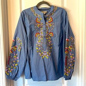 Boden blue embroidered floral button-front top, new with tags!